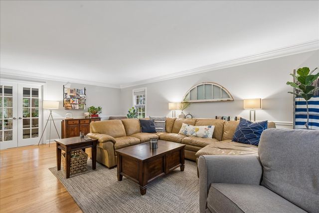 2701 Old Mill Lane, Rolling Meadows, IL 60008