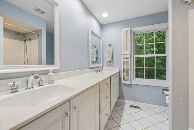 2701 Old Mill Lane, Rolling Meadows, IL 60008