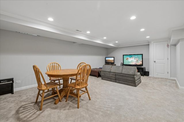 2701 Old Mill Lane, Rolling Meadows, IL 60008