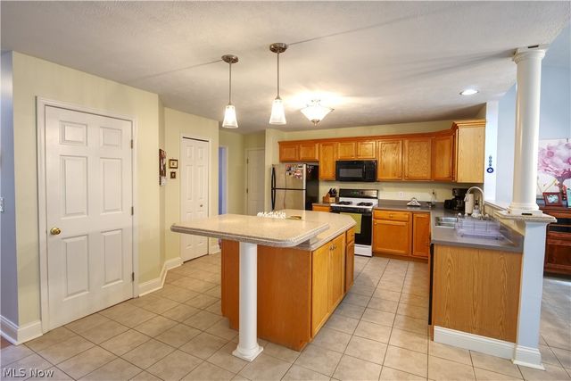 169 Aster Place, Brunswick, OH 44212
