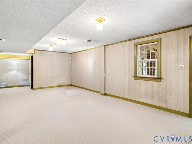 10711 Darby Cir, Chesterfield, VA 23113