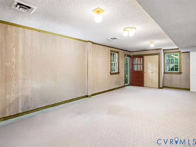 10711 Darby Cir, Chesterfield, VA 23113