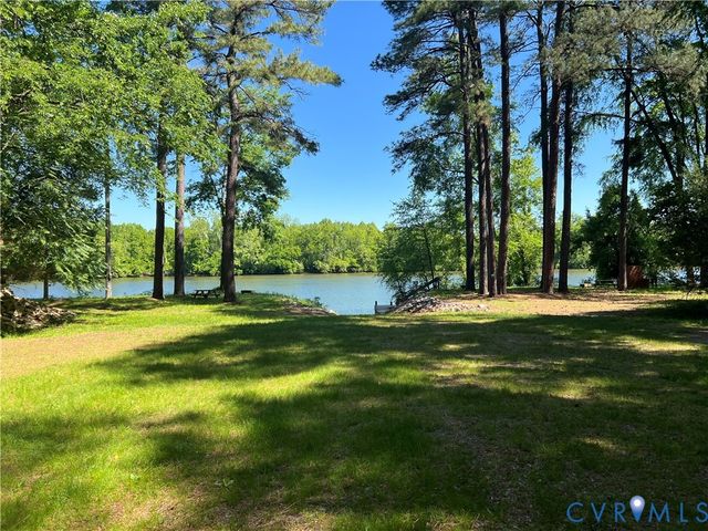 10711 Darby Cir, Chesterfield, VA 23113