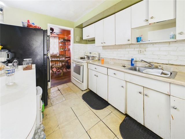 251 Castlewood Avenue, Dayton, OH 45405