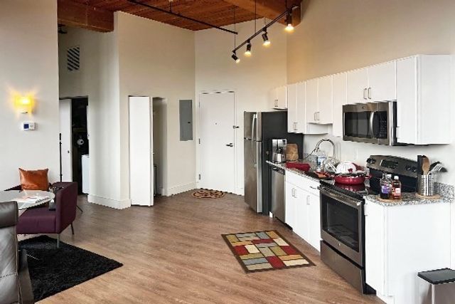 60 Water St 2001, North Andover, MA 01845