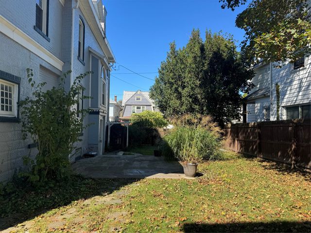 461 W 7TH Street, Erie, PA 16502