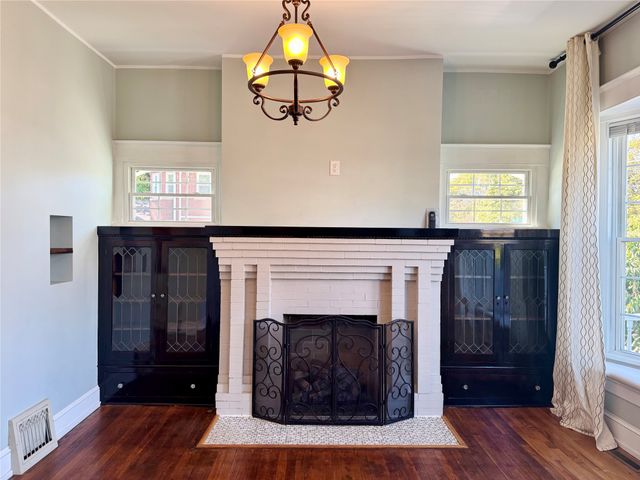 461 W 7TH Street, Erie, PA 16502