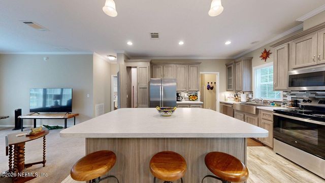 265 LAKE COMO Drive, Pomona Park, FL 32181