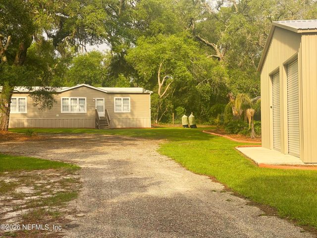 265 LAKE COMO Drive, Pomona Park, FL 32181