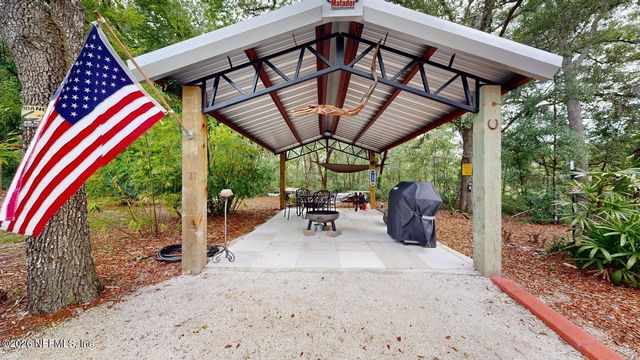 265 LAKE COMO Drive, Pomona Park, FL 32181