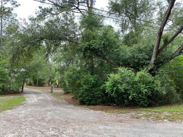 265 LAKE COMO Drive, Pomona Park, FL 32181