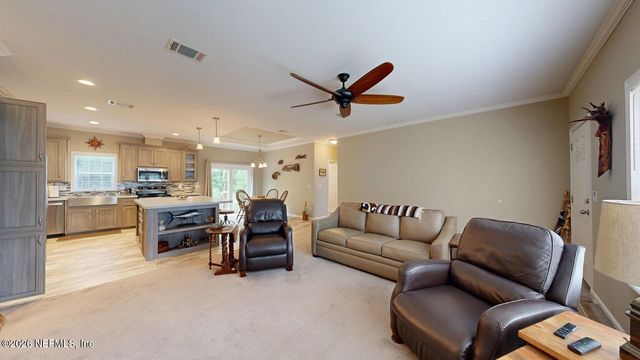 265 LAKE COMO Drive, Pomona Park, FL 32181