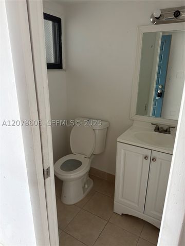 650 NE 149th St 106F, Miami, FL 33161