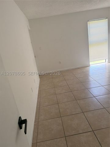 650 NE 149th St 106F, Miami, FL 33161