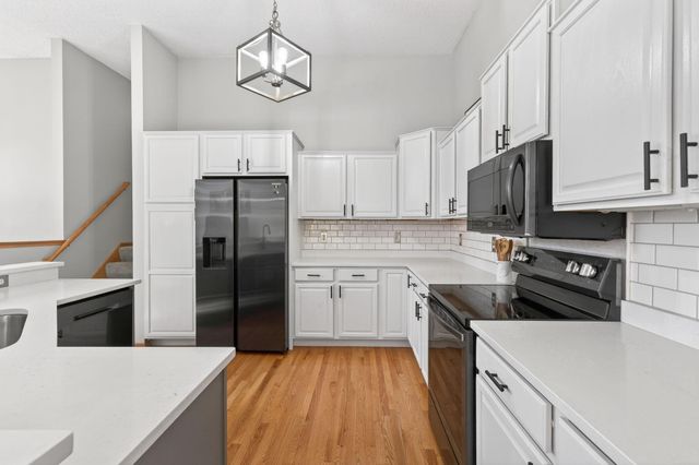 15738 Chasewood Court, Rosemount, MN 55068