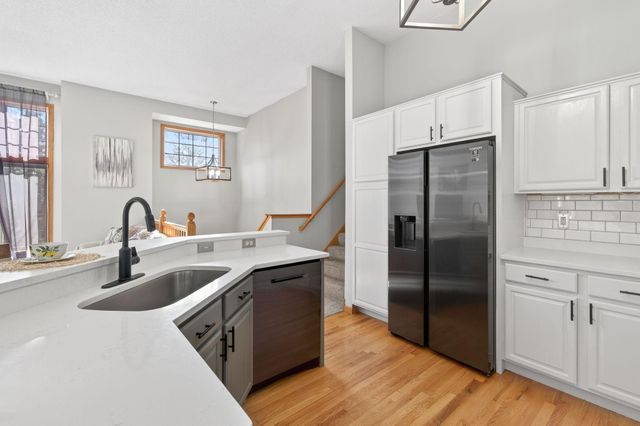 15738 Chasewood Court, Rosemount, MN 55068