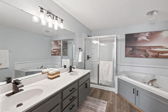 15738 Chasewood Court, Rosemount, MN 55068