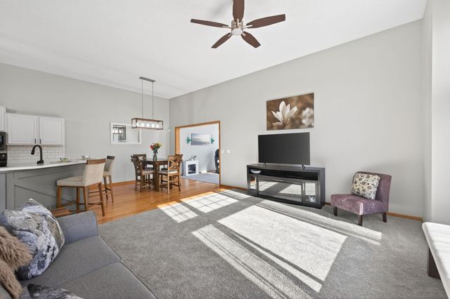 15738 Chasewood Court, Rosemount, MN 55068