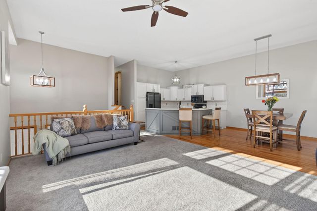 15738 Chasewood Court, Rosemount, MN 55068