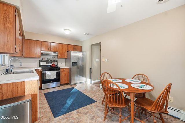 42 Central Avenue, Troy, NY 12180