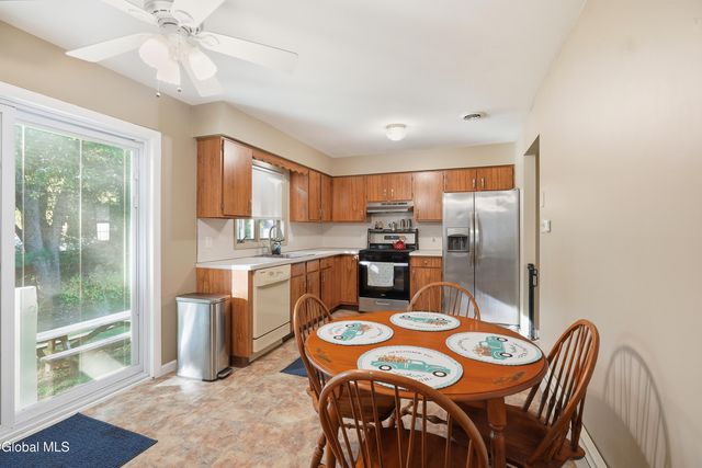 42 Central Avenue, Troy, NY 12180