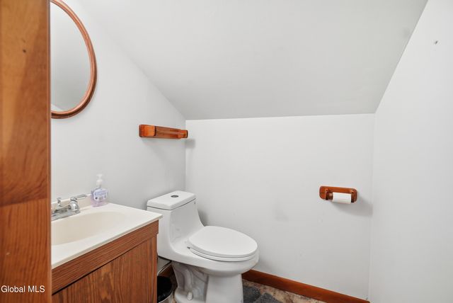 42 Central Avenue, Troy, NY 12180