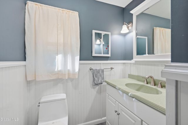 42 Central Avenue, Troy, NY 12180