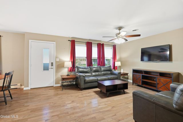 42 Central Avenue, Troy, NY 12180