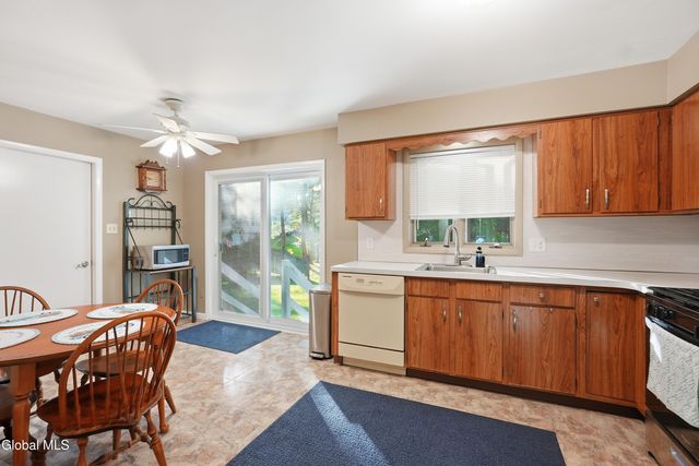 42 Central Avenue, Troy, NY 12180