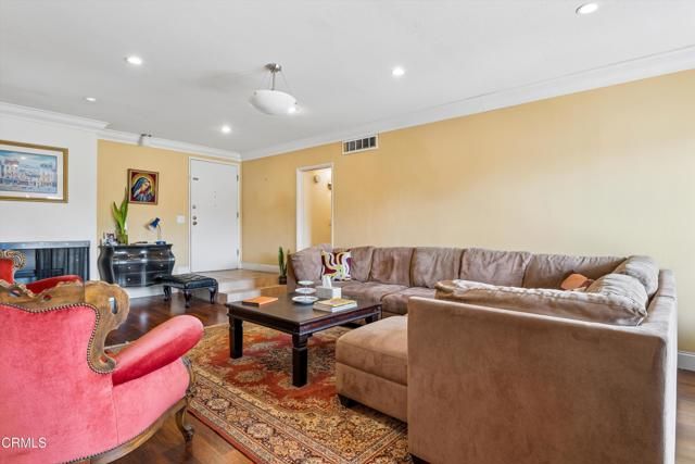 125 S Sierra Madre Boulevard 304, Pasadena, CA 91107