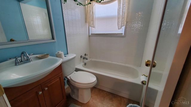 7 Apache Ct, Loveland, OH 45140