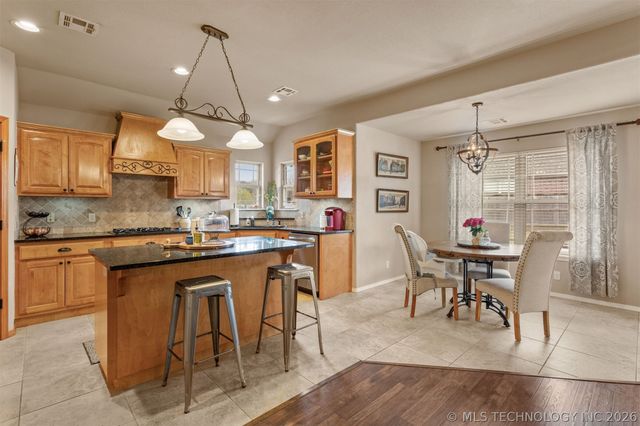 14560 Jordan Court, Glenpool, OK 74033