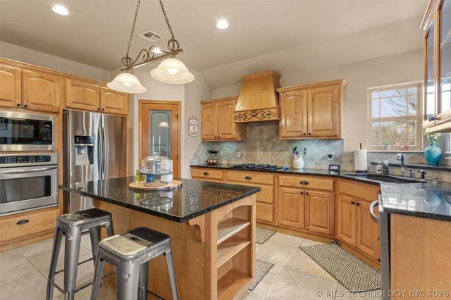 14560 Jordan Court, Glenpool, OK 74033