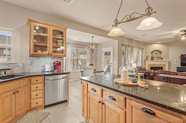 14560 Jordan Court, Glenpool, OK 74033