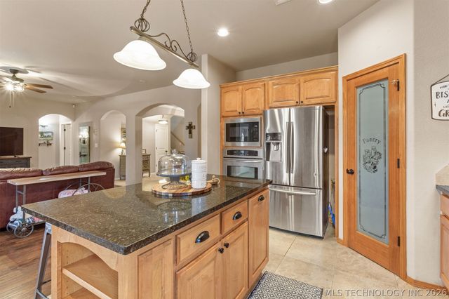 14560 Jordan Court, Glenpool, OK 74033