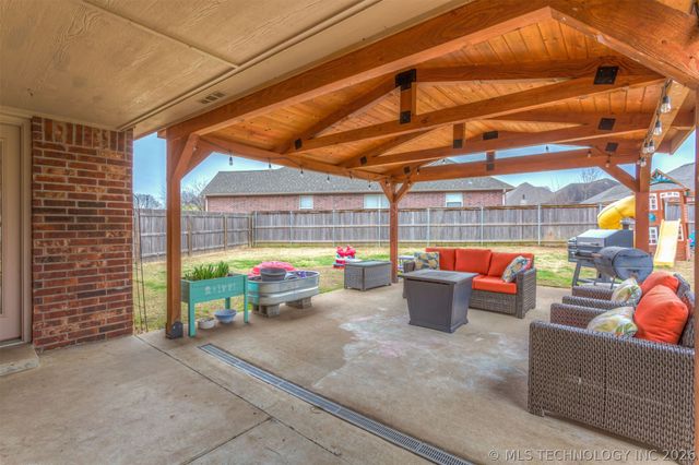 14560 Jordan Court, Glenpool, OK 74033