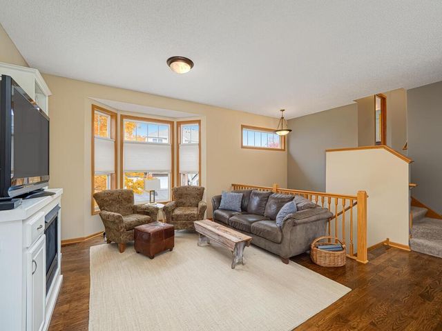 20159 Holister Lane, Lakeville, MN 55044