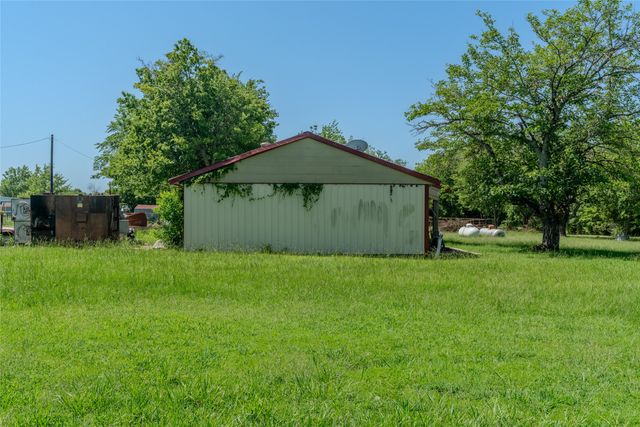 1611 County Road 4104, Greenville, TX 75401