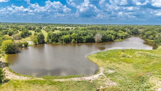 1611 County Road 4104, Greenville, TX 75401