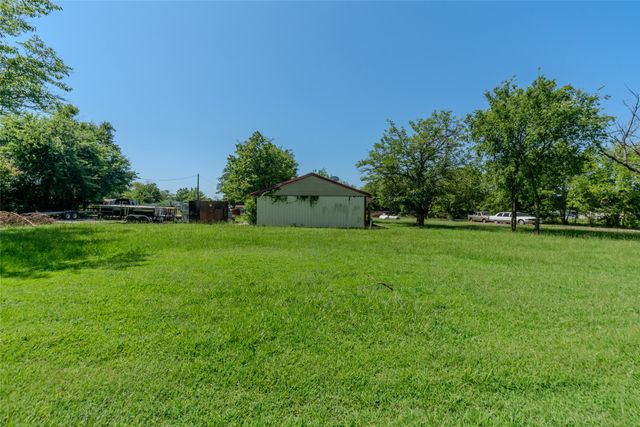 1611 County Road 4104, Greenville, TX 75401
