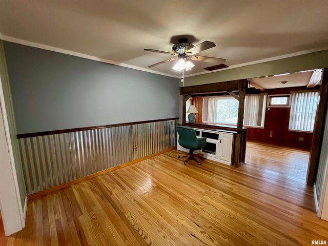 1508 E WALNUT Street, Carbondale, IL 62902