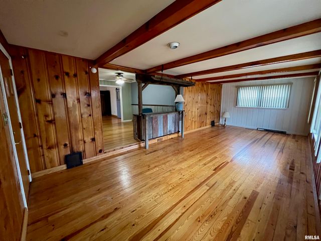 1508 E WALNUT Street, Carbondale, IL 62902