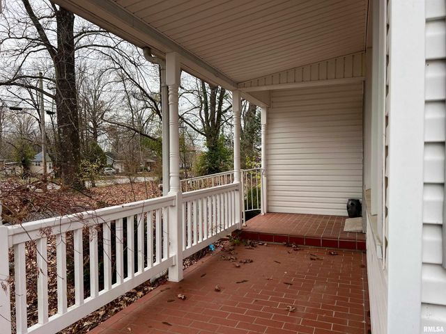 1508 E WALNUT Street, Carbondale, IL 62902