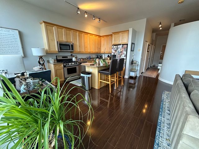 15 S Throop Street 506, Chicago, IL 60607