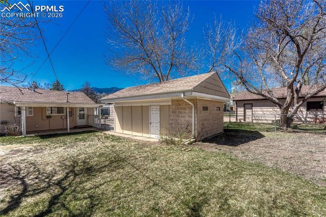 1810 W Boulder Street, Colorado Springs, CO 80904