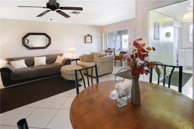 2100 NE 38TH Street 222, Lighthouse Point, FL 33064