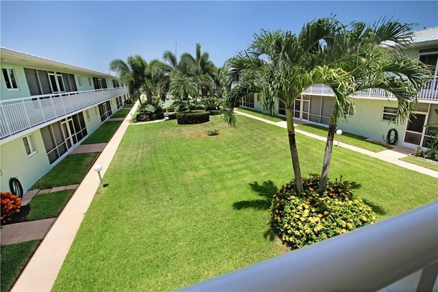 2100 NE 38TH Street 222, Lighthouse Point, FL 33064