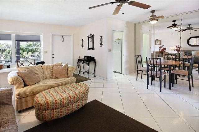2100 NE 38TH Street 222, Lighthouse Point, FL 33064