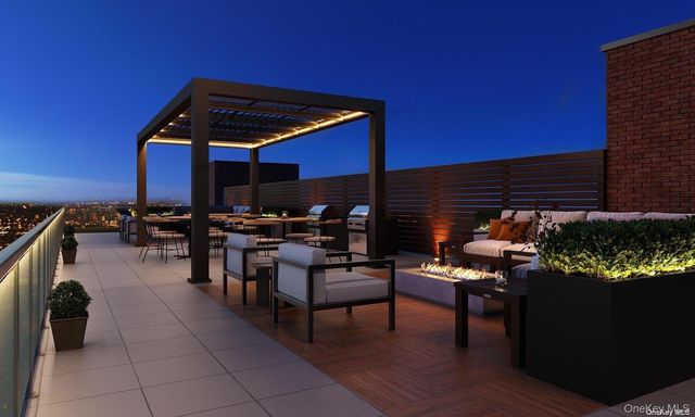 241-15 Northern Boulevard 4D, Little Neck, NY 11362