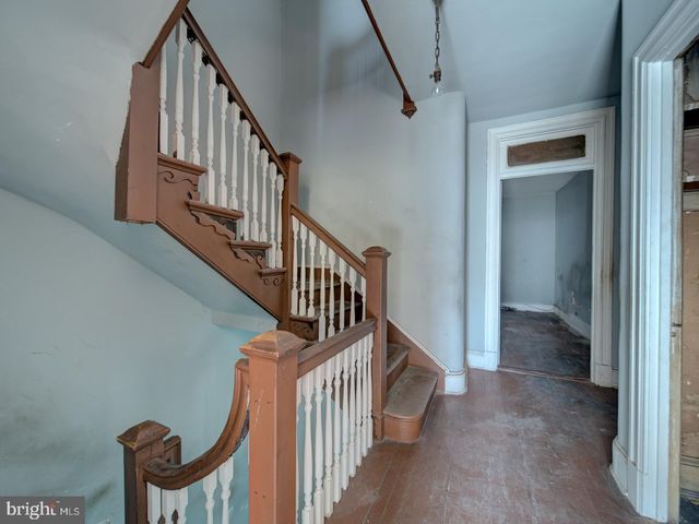 1129 GIRARD ST NW, Washington, DC 20009